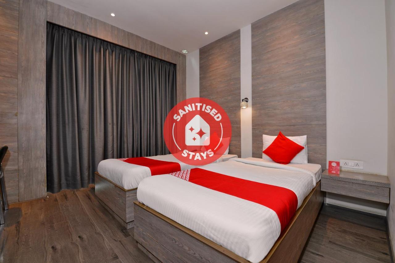Vaccinated Staff - Capital O 7899 Casa Hotel Kalkutta Kültér fotó