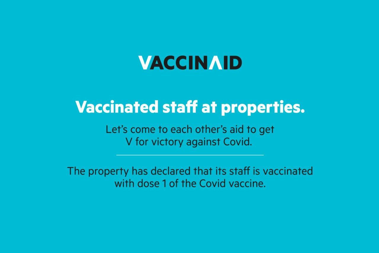 Vaccinated Staff - Capital O 7899 Casa Hotel Kalkutta Kültér fotó